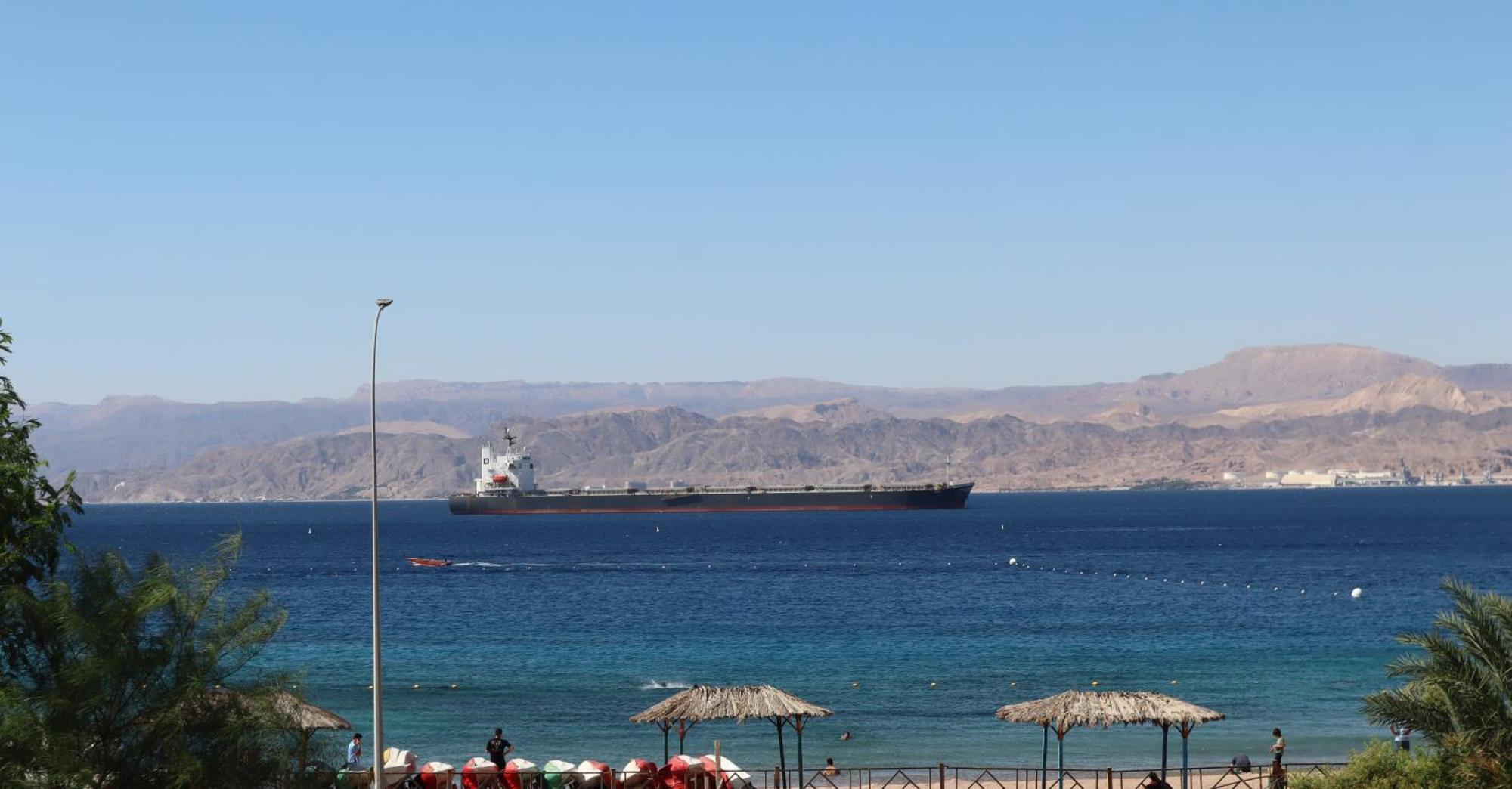 Extra Traveller Hostel Aqaba Bagian luar foto