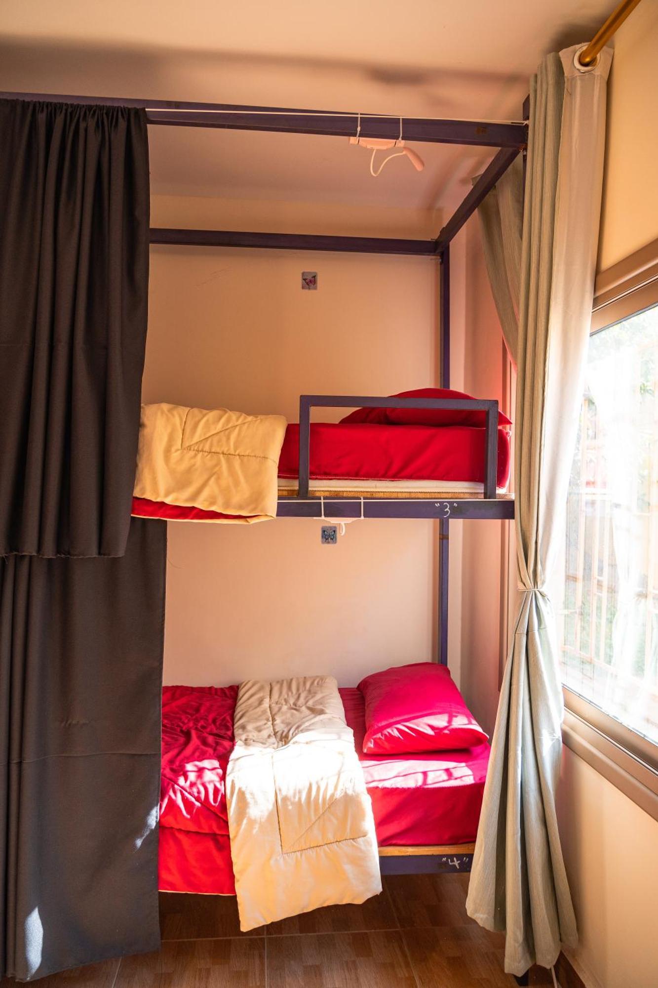 Extra Traveller Hostel Aqaba Bagian luar foto
